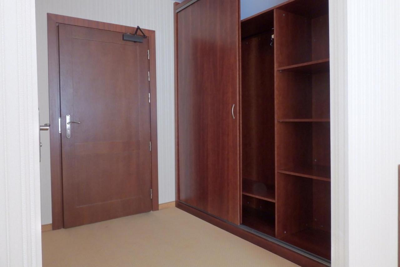 Pokoje Goscinne Palac W Balicach Instytut Zootechniki Pib Balice Ngoại thất bức ảnh